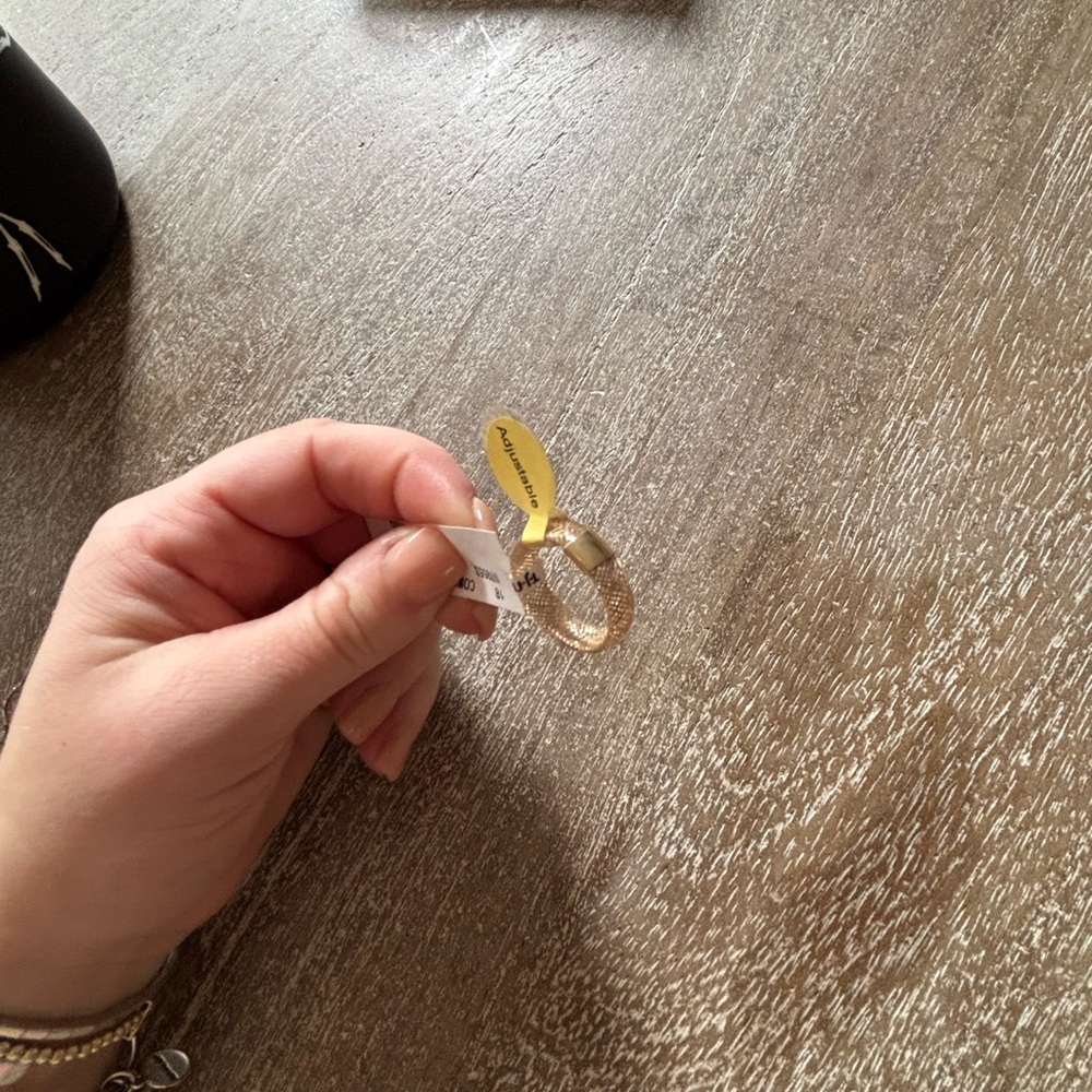 Source Unknown Gold Adjustable Key Holder - image 6